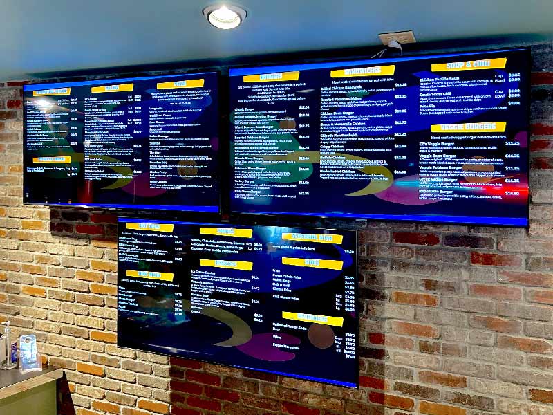 Custom menu board digital signage in Texas restaurant